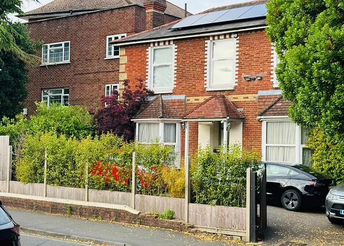The Bliss 7 Home Stay, En-Suite, Self Check-In With Smart Lock, Non Smoking Home In And Out, Zero Tolerance For Noise After 11Pm